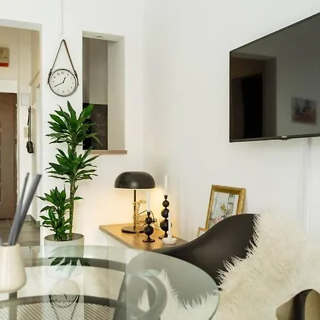 Millo Next To Cismigiu Park