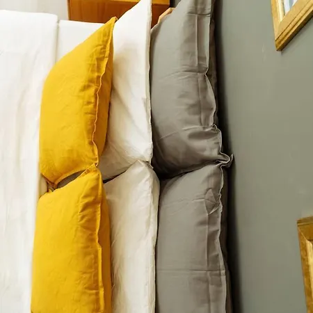 Millo Next To Cismigiu Park