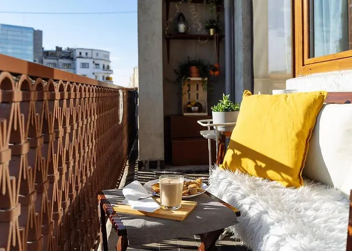 Millo Next To Cismigiu Park アパート