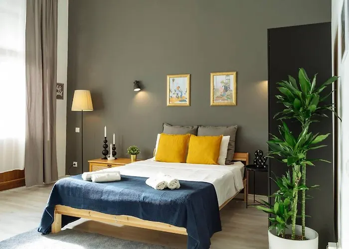 Millo Next To Cismigiu Park *